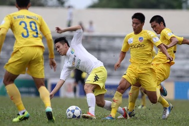 QNK Quảng Nam hòa kịch tính với Hà Nội T&T