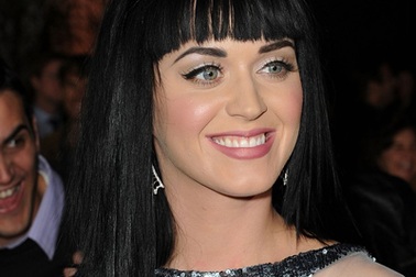 Katy Perry sẽ mang bầu nếu không được giảm việc