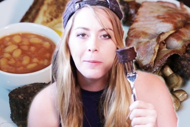 Bánh pudding trong bữa sáng của người Anh