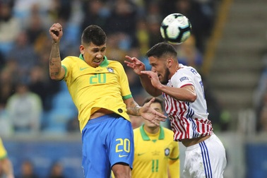 Brazil “rửa hận” thành công trước Paraguay ở màn “đấu súng”