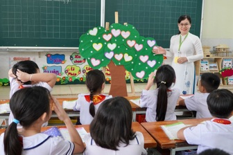 Nghỉ thai sản trùng 2 tháng hè, giáo viên có được nghỉ bù?