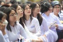 Trượt tốt nghiệp vẫn có giấy chứng nhận hoàn thành chương trình phổ thông