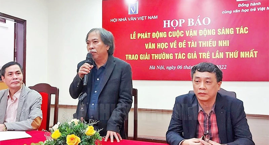 Khủng hoảng nhân sự ở Hội Nhà văn Việt Nam: Bình thường hay bất thường? - 1 Khủng hoảng nhân sự ở Hội Nhà văn Việt Nam: Bình thường hay bất thường? - 1