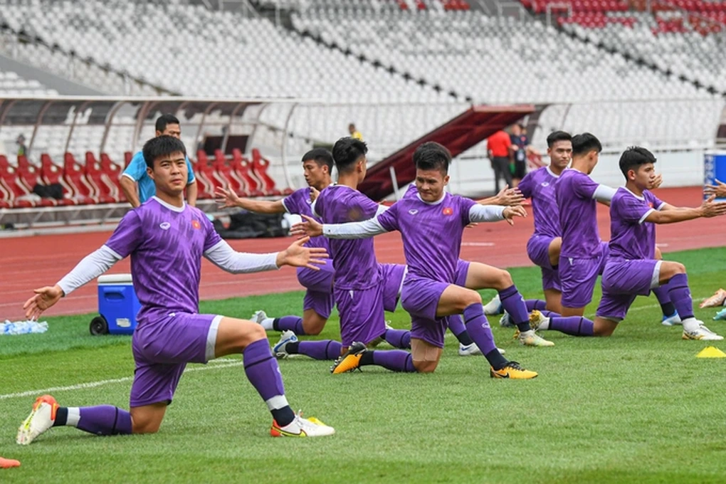 Đội tuyển Việt Nam hòa không bàn thắng trên sân Indonesia - 5 Đội tuyển Việt Nam hòa không bàn thắng trên sân Indonesia - 5