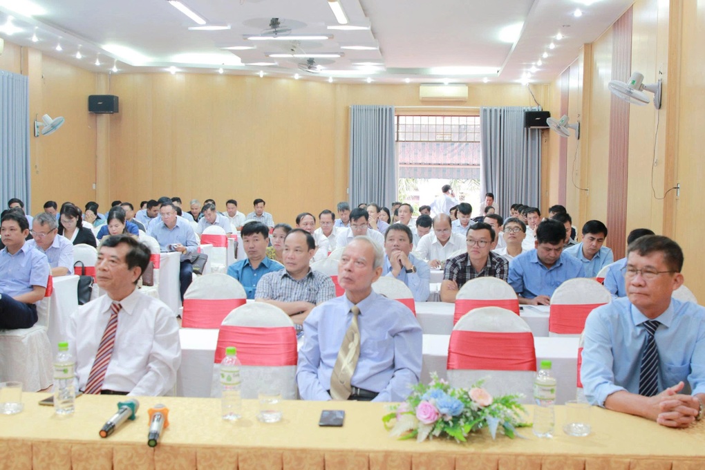 Bồi dưỡng, nâng cao năng lực cho bí thư, phó bí thư cấp xã - 1 Bồi dưỡng, nâng cao năng lực cho bí thư, phó bí thư cấp xã - 1
