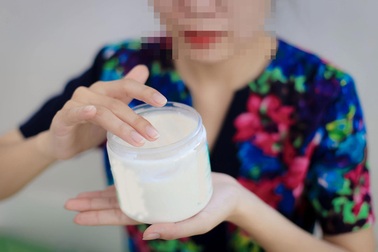 Da sạm đen vì… tắm trắng