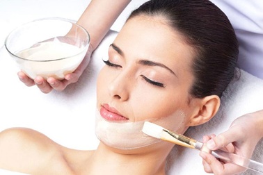 Da dễ bị dị ứng, có nên đắp mặt nạ?