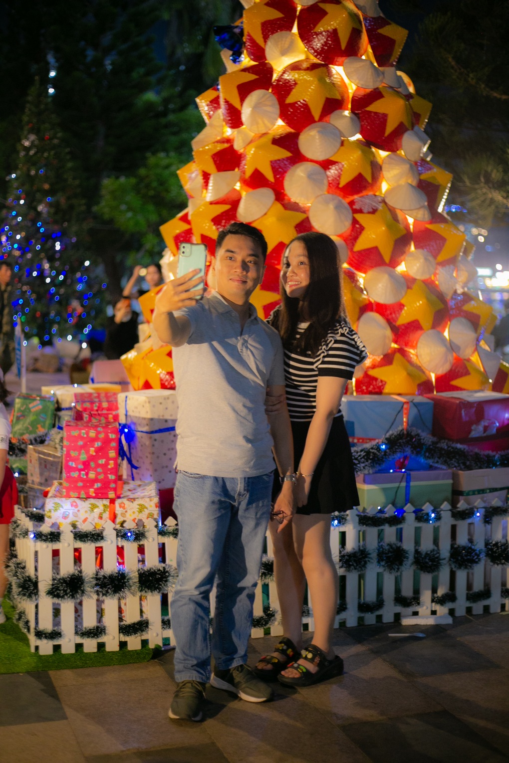 Giáng sinh lung linh trên từng góc đường ở phố biển Vũng Tàu - 5 Giáng sinh lung linh trên từng góc đường ở phố biển Vũng Tàu - 5