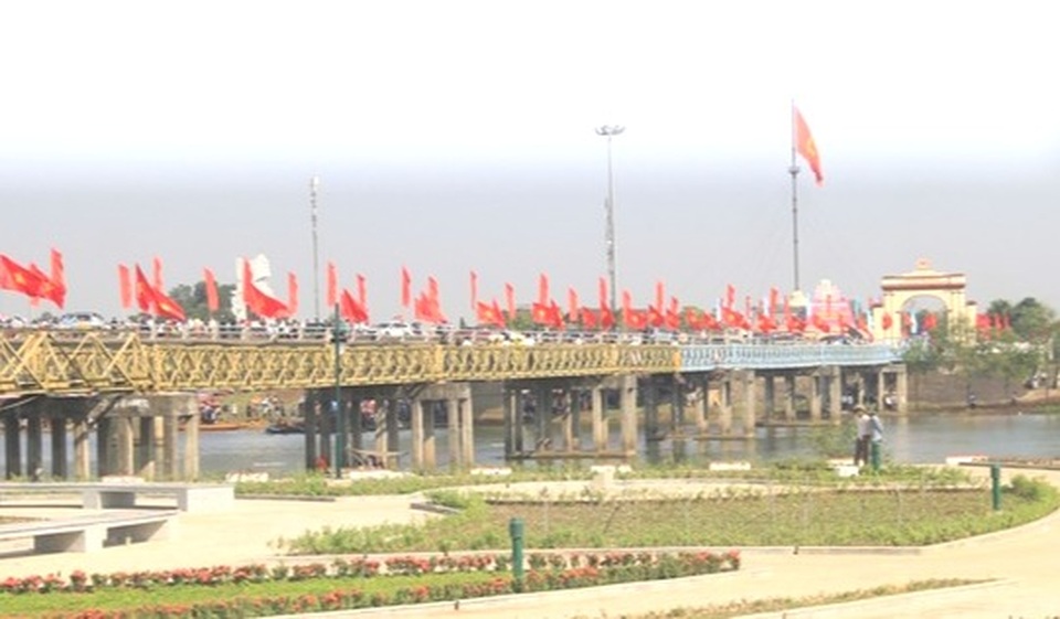 Thiếu ngân sách trả lương, nhiều viên chức, lao động phải nghỉ việc - 2 Thiếu ngân sách trả lương, nhiều viên chức, lao động phải nghỉ việc - 2