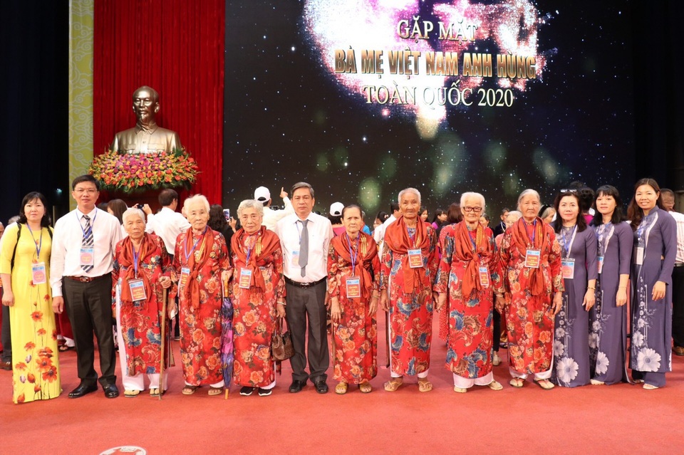 Sóc Trăng: Nữ cán bộ làm chính sách người có công bằng tất cả tấm lòng - 3 Sóc Trăng: Nữ cán bộ làm chính sách người có công bằng tất cả tấm lòng - 3