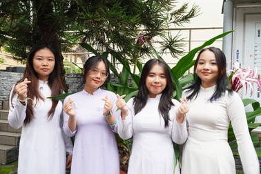 Gần 20 tỉnh thành công bố lịch tựu trường, nghỉ Tết, thi lớp 10 năm 2025