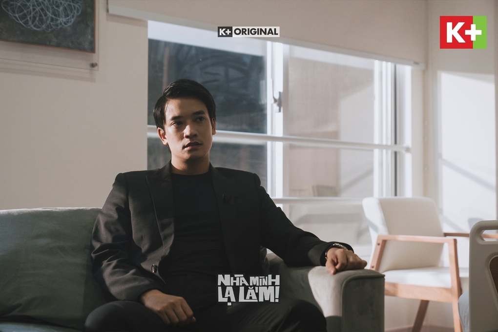 Nhà mình lạ lắm!: Những bí ẩn phía sau chuyện bi hài về gia đình giả - 3 Nhà mình lạ lắm!: Những bí ẩn phía sau chuyện bi hài về gia đình giả - 3