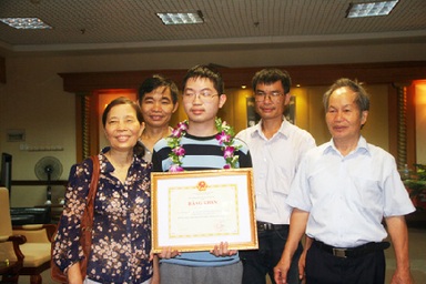 "Chàng trai vàng" Olympic Toán quốc tế chia sẻ bí quyết học giỏi Toán