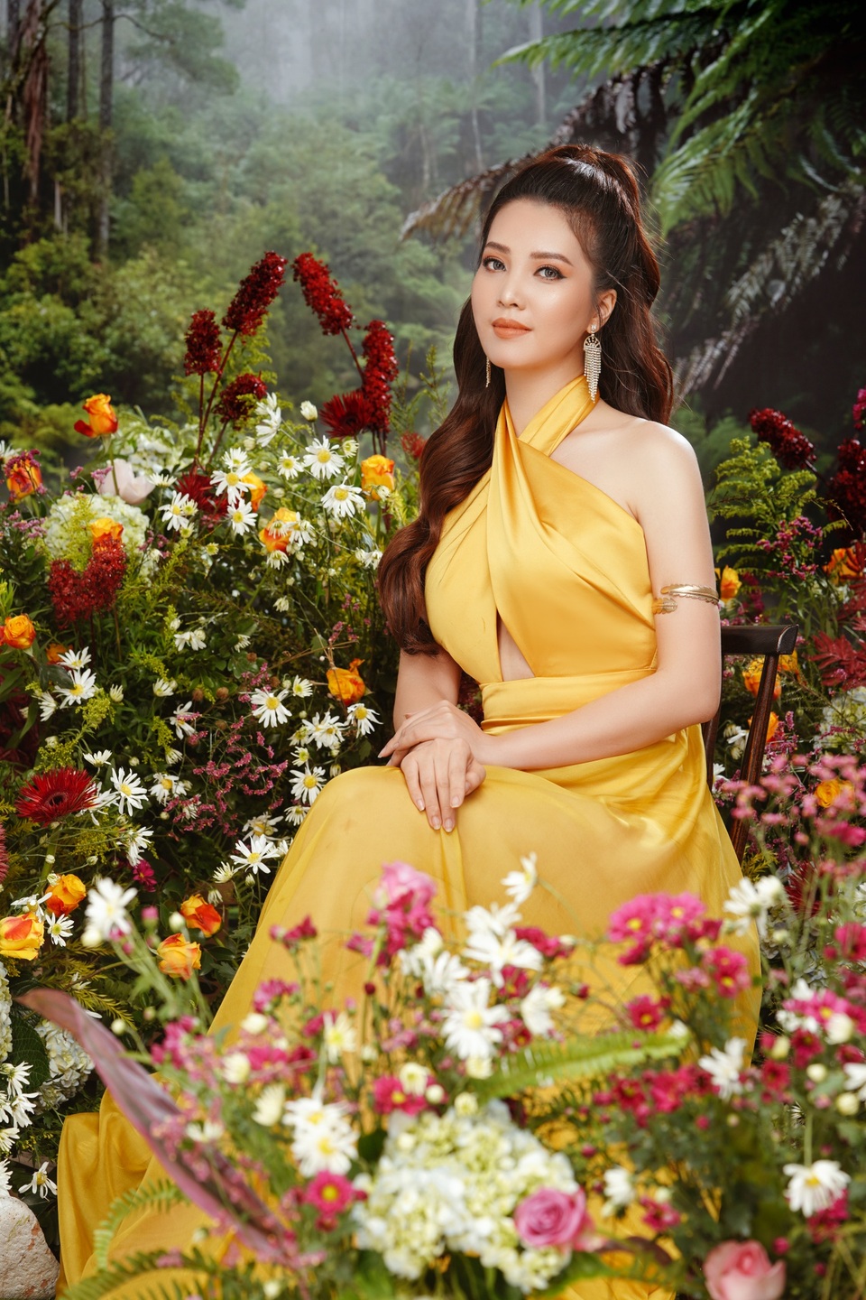 Năm mới, Á hậu Thụy Vân tiết lộ lý do vẫn trì hoãn sinh con thứ hai - 13 Năm mới, Á hậu Thụy Vân tiết lộ lý do vẫn trì hoãn sinh con thứ hai - 13