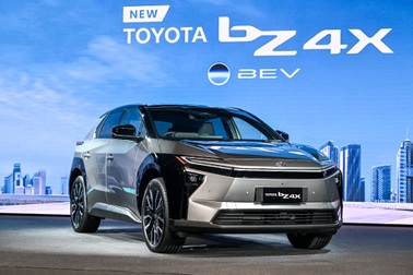 Toyota muốn "tái định nghĩa" ô tô điện: Xe hỏng, pin chưa hỏng