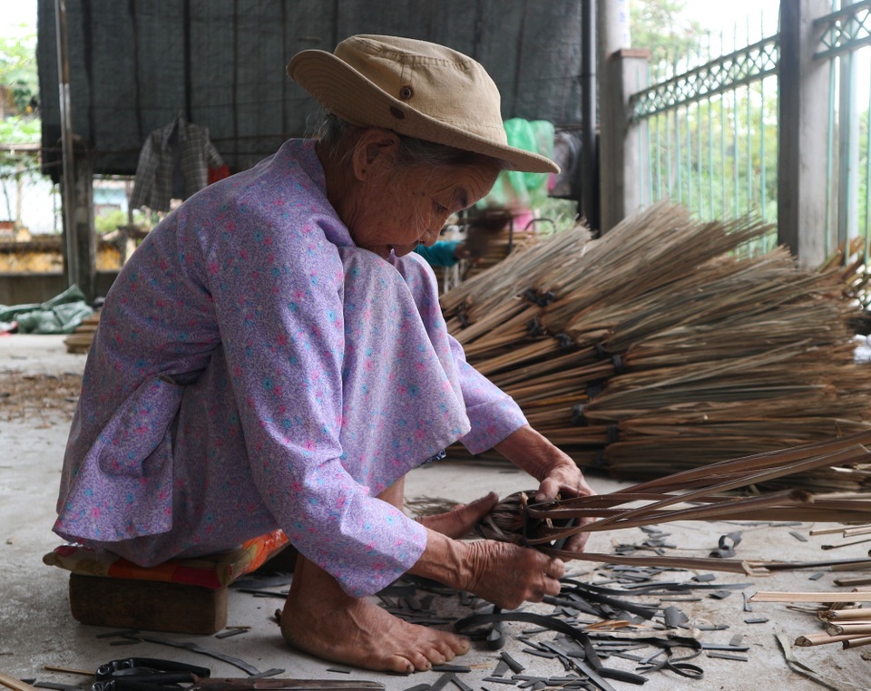 Làng chổi đót lớn nhất xứ Quảng tất bật vào vụ Tết - 10 Làng chổi đót lớn nhất xứ Quảng tất bật vào vụ Tết - 10