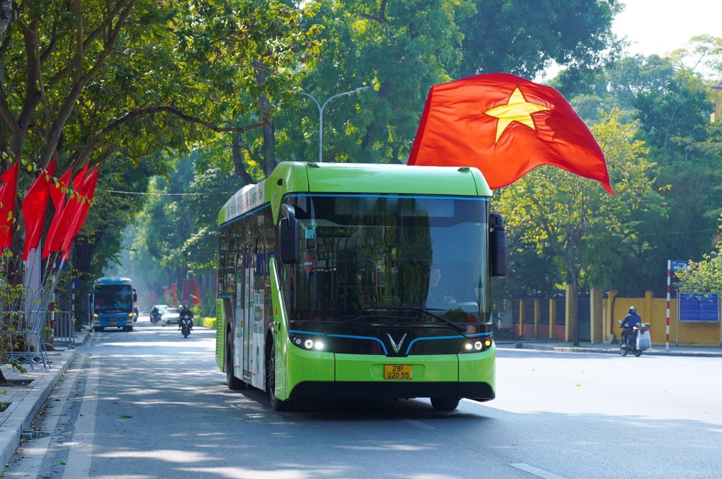 80 tuần Vingroup phủ xanh Việt Nam - 1 80 tuần Vingroup phủ xanh Việt Nam - 1
