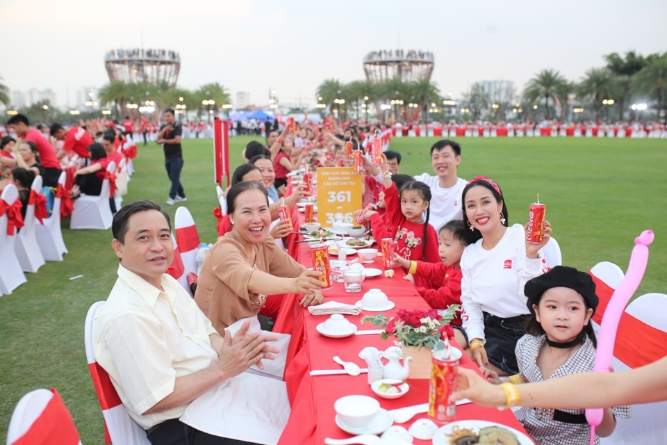 Bàn tiệc Tết dài nhất Châu Á: Không chỉ là một kỷ lục! - 3