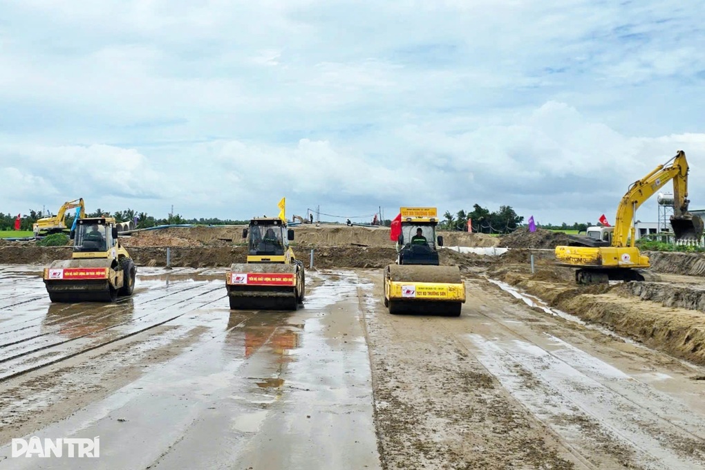 Thủ tướng chốt ngày thông xe cao tốc Châu Đốc - Cần Thơ - Sóc Trăng - 2 Thủ tướng chốt ngày thông xe cao tốc Châu Đốc - Cần Thơ - Sóc Trăng - 2