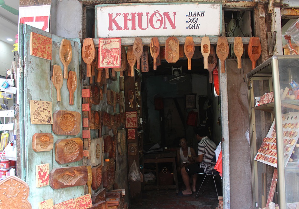 Phong cách bán hàng lạ kỳ của người thợ Hà thành đúc khuôn bánh trung thu - 1 Phong cách bán hàng lạ kỳ của người thợ Hà thành đúc khuôn bánh trung thu - 1