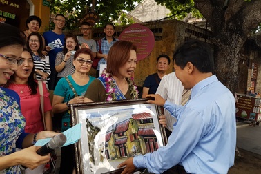 Hội An đón vị khách thứ 10 triệu mua vé tham quan phố cổ