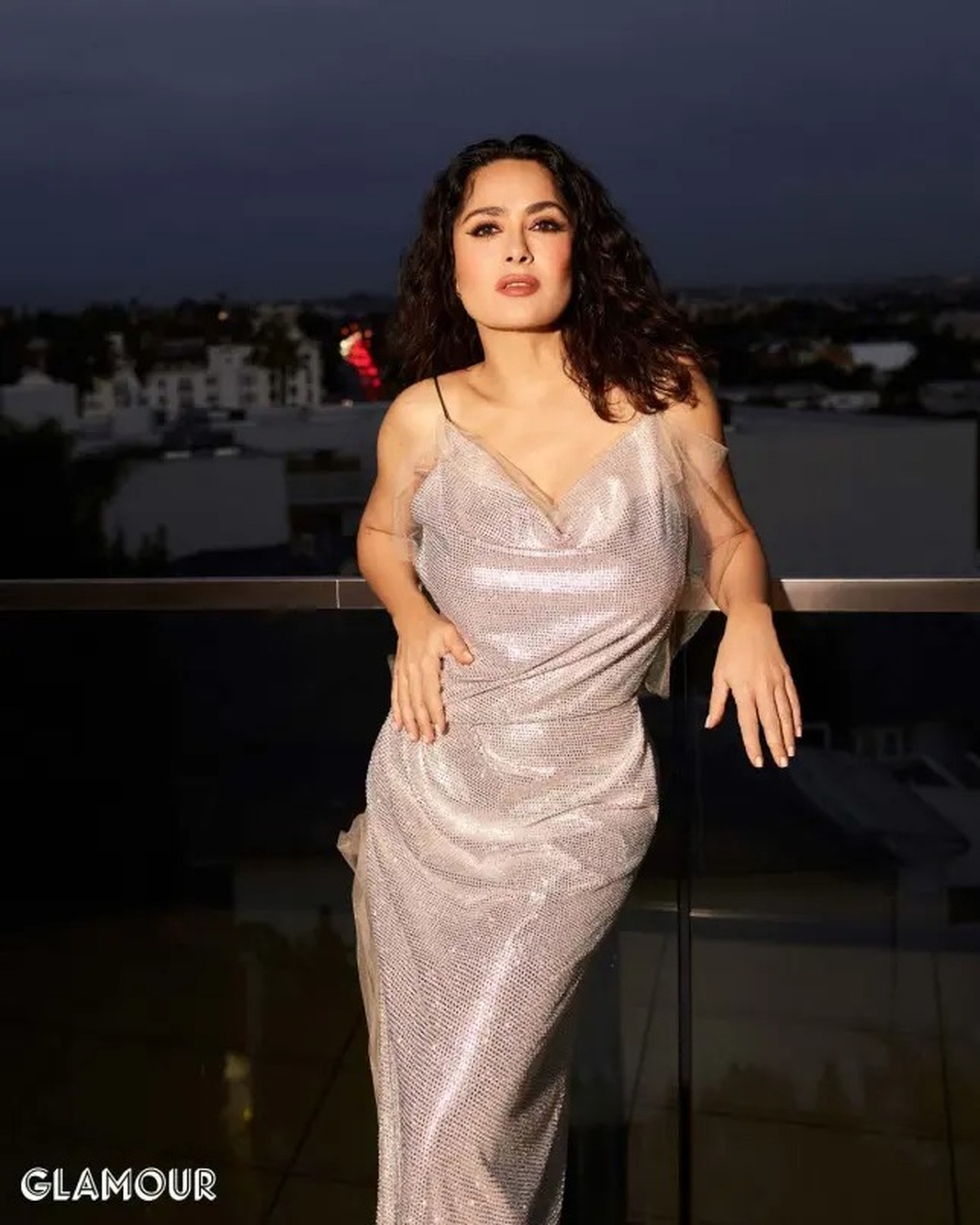 Salma Hayek tâm sự bị cả nhà lừa... ép cưới chồng tỷ phú - 1 Salma Hayek tâm sự bị cả nhà lừa... ép cưới chồng tỷ phú - 1