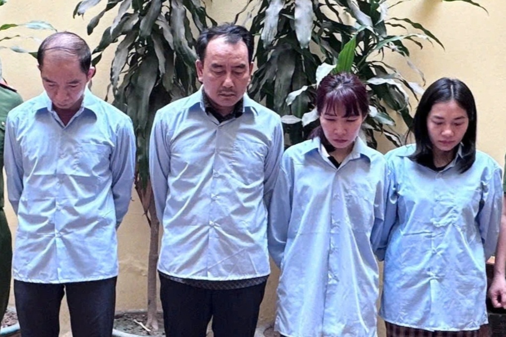 Khởi tố một bí thư phường ở Hà Nội vì vòi tiền chủ bãi xe trái phép - 1 Khởi tố một bí thư phường ở Hà Nội vì vòi tiền chủ bãi xe trái phép - 1