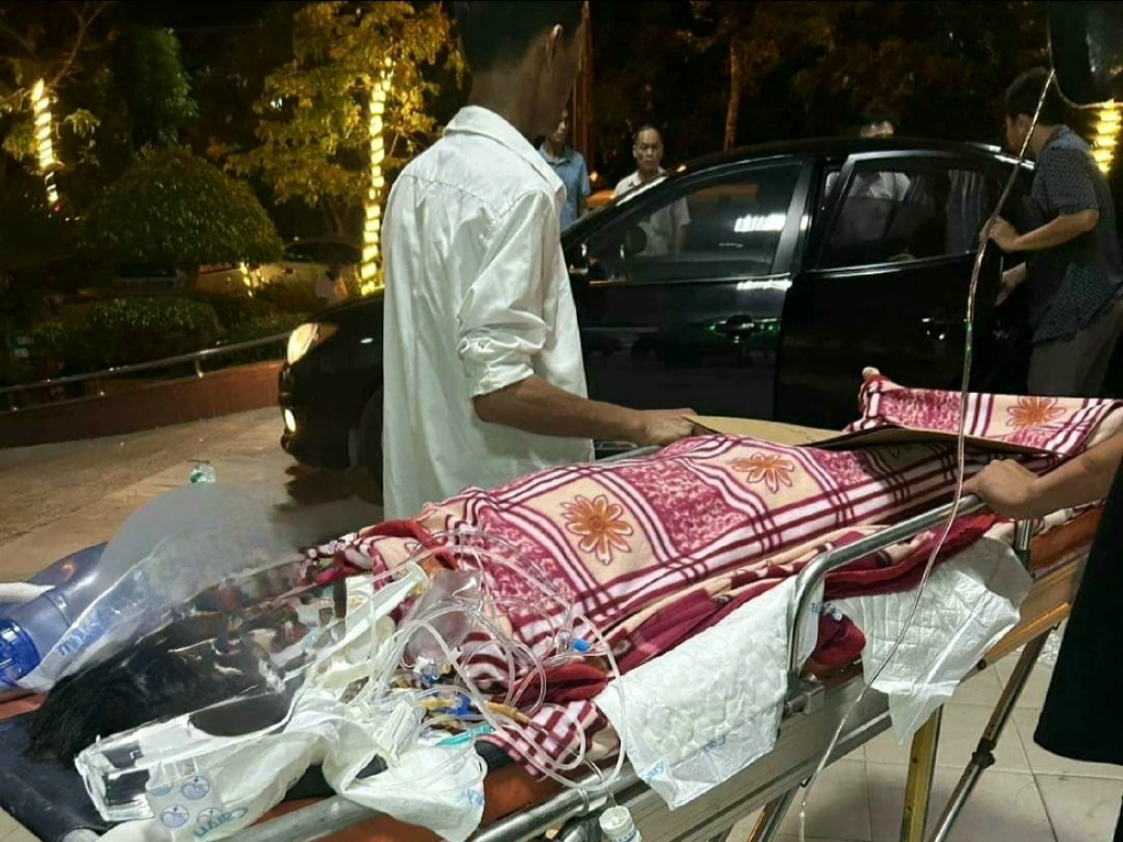 Nam sinh lớp 11 nghi bị đánh nhầm đã tử vong - 1 Nam sinh lớp 11 nghi bị đánh nhầm đã tử vong - 1