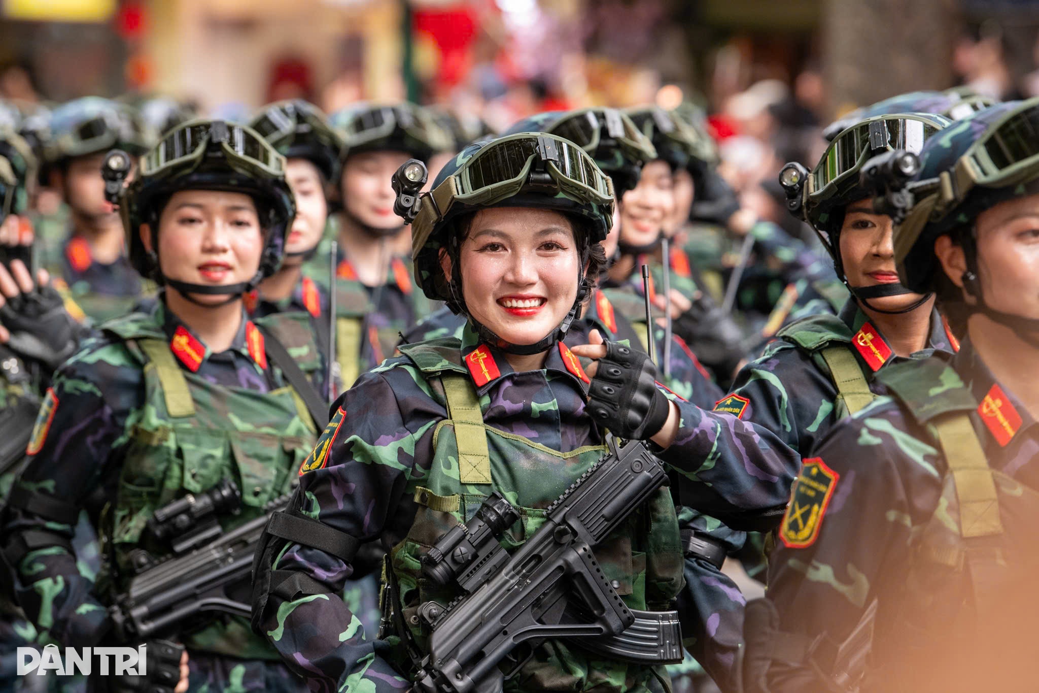 Ngắm những bóng hồng rạng rỡ tại lễ tổng duyệt A80 - 9