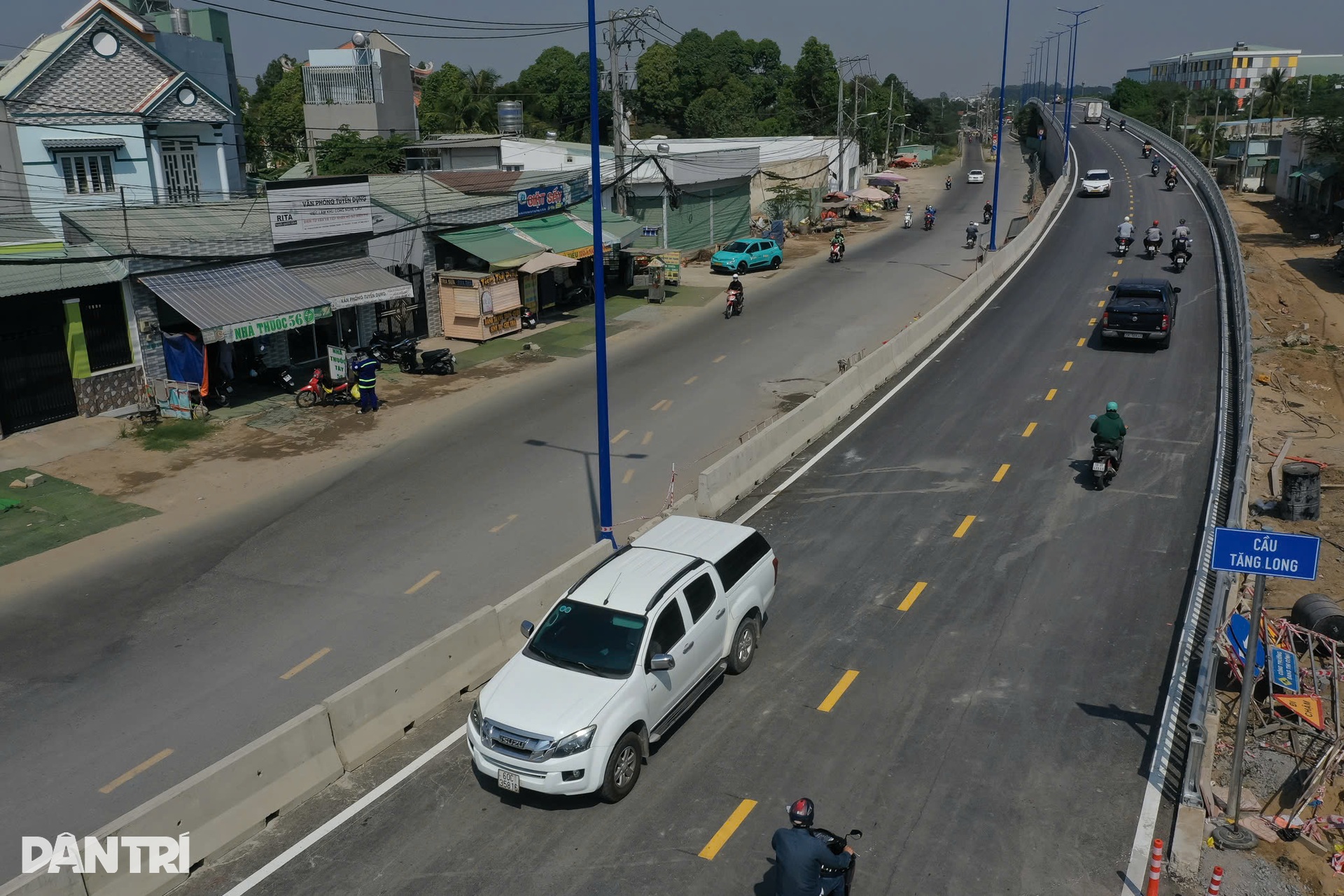 Thông xe một nhánh cầu Tăng Long ở TPHCM, người dân hy vọng hết cảnh kẹt xe - 5 Thông xe một nhánh cầu Tăng Long ở TPHCM, người dân hy vọng hết cảnh kẹt xe - 5