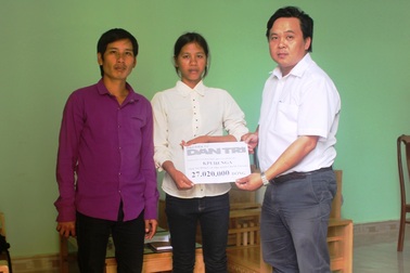 Bạn đọc hỗ trợ thêm hơn 27 triệu cho ba chị em mồ côi