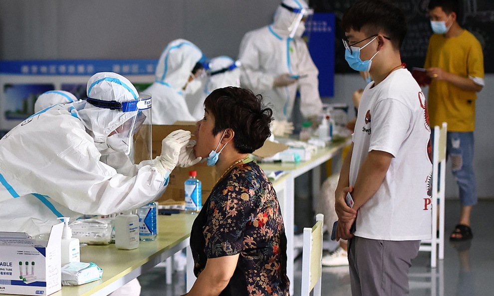 Covid-19 lan tới tâm lũ Hà Nam, Trung Quốc cấp tập dựng rào ngăn dịch - 1 Covid-19 lan tới tâm lũ Hà Nam, Trung Quốc cấp tập dựng rào ngăn dịch - 1
