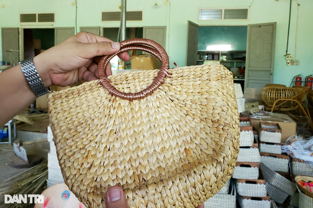 Người khuyết tật tạo ra những sản phẩm xuất sang trời tây - 5 Người khuyết tật tạo ra những sản phẩm xuất sang trời tây - 5