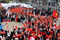 Kiều bào xếp hình bản đồ Việt Nam tại lễ giỗ Tổ Hùng Vương ở Nhật Bản