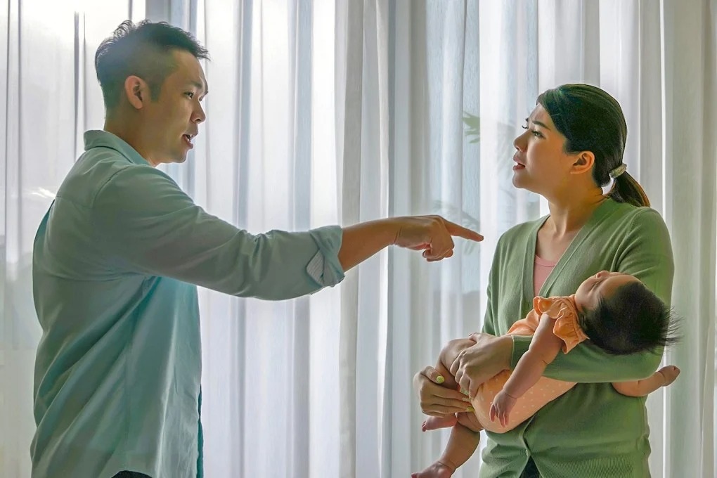 Chồng bí mật xét nghiệm ADN con gái, còn tôi phát hiện vết son lạ - 1 Chồng bí mật xét nghiệm ADN con gái, còn tôi phát hiện vết son lạ - 1