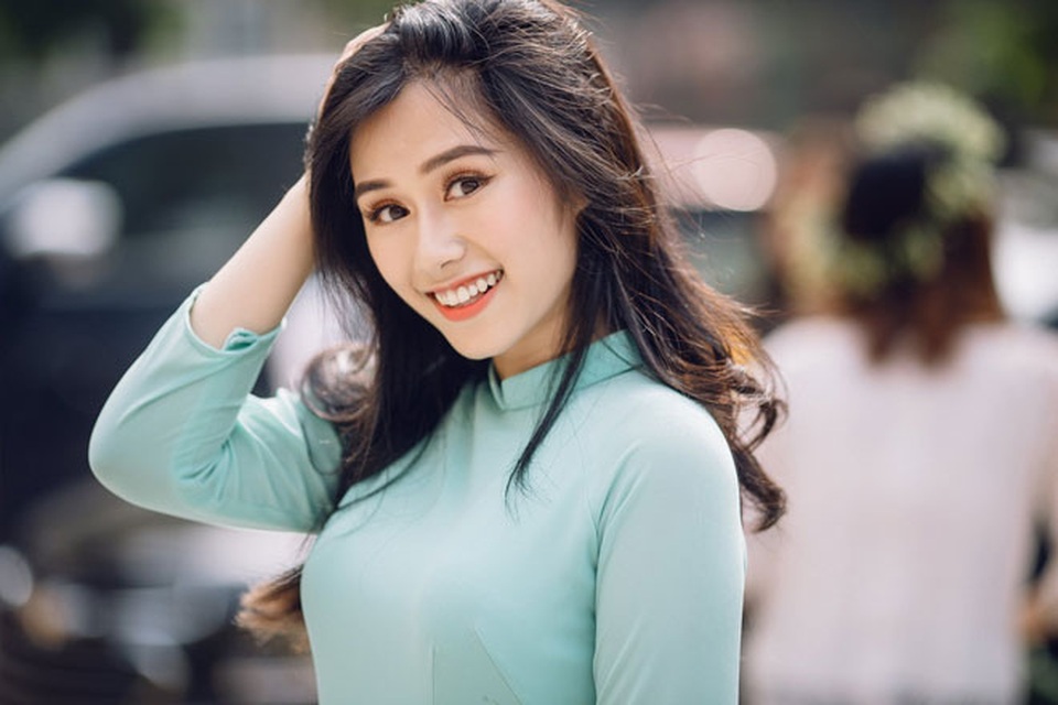 Nổi như cồn nhờ đi xem Táo Quân, nữ sinh lột xác xinh đẹp, thành tích gây choáng ngợp - 9 Nổi như cồn nhờ đi xem Táo Quân, nữ sinh lột xác xinh đẹp, thành tích gây choáng ngợp - 9