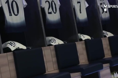 Trong phòng thay đồ của Tottenham tại SVĐ Tottenham