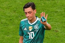 Ozil giã từ đội tuyển quốc gia là mất mát lớn cho Đức