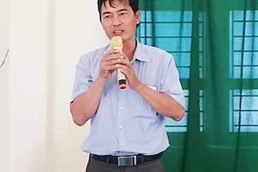 Video: Đại diện gia đình nữ phụ huynh xin lỗi thầy Hồ Văn Khánh