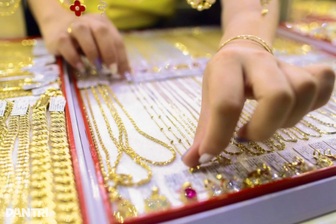 Giá vàng miếng xô đổ mọi kỷ lục tiến sát 127 triệu đồng/lượng