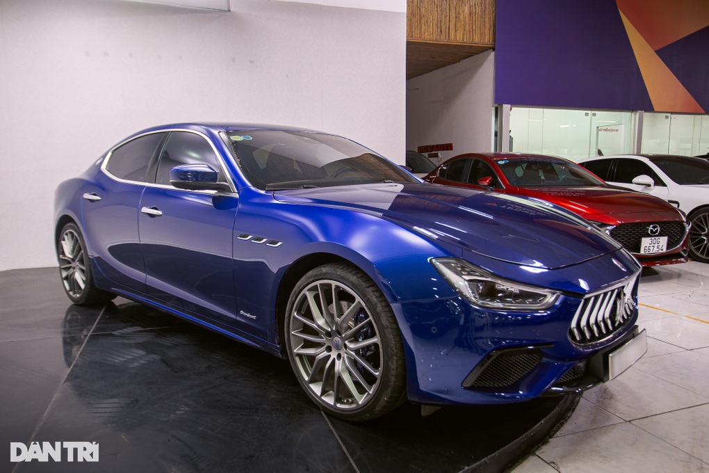 Xe sang Maserati Ghibli 2018 rao bán 2 năm, hạ giá 3 tỷ chưa có người mua - 1