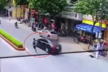 Học sinh cấp 2 gặp nạn vì chạy "tạt đầu" ô tô