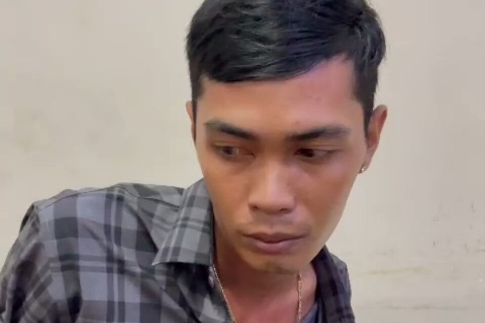 Nữ cán bộ bị bóp cổ, cướp tài sản khi đi vận động khai báo y tế - 1 Nữ cán bộ bị bóp cổ, cướp tài sản khi đi vận động khai báo y tế - 1
