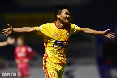 Những khoảnh khắc CLB Thanh Hóa thắng đậm Nam Định ở trận cầu đặc biệt