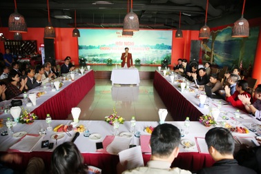 Từ ngày 1/1/2016, toàn bộ tàu du lịch tham quan Vịnh Hạ Long chuyển về Cảng tàu khách quốc tế Tuần Châu