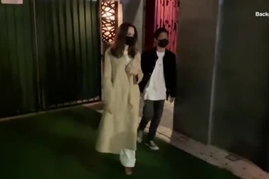 Pax Thien cùng mẹ - minh tinh Angelina Jolie ra ngoài ăn tối