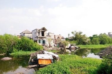 Dự án di dân khỏi vùng "khẩn cấp", gần chục năm vẫn còn trên... giấy