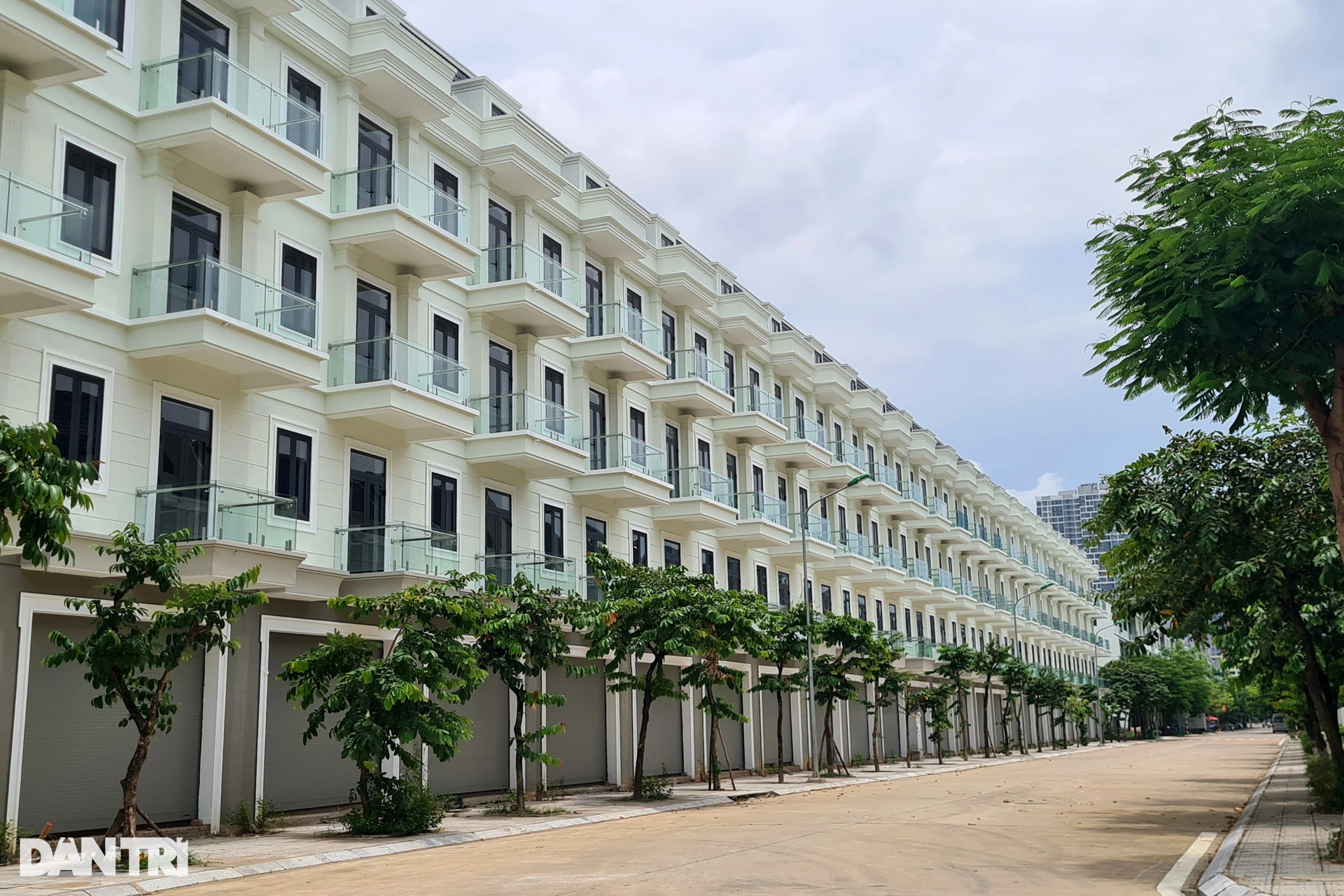 Biệt thự, liền kề vắng người ở sau sốt nóng, tăng giá chục tỷ đồng - 10 Biệt thự, liền kề vắng người ở sau sốt nóng, tăng giá chục tỷ đồng - 10
