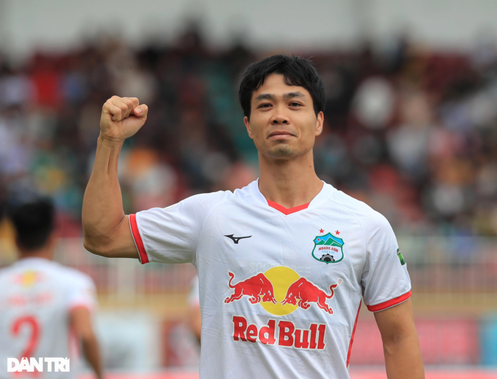 Công Phượng khoác áo CLB Yokohama trong hai năm - 1 Công Phượng khoác áo CLB Yokohama trong hai năm - 1