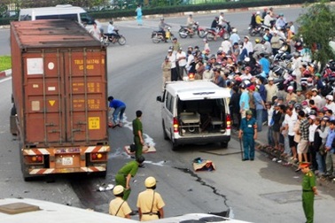 Hai mẹ con tử nạn trong vụ tai nạn kinh hoàng
